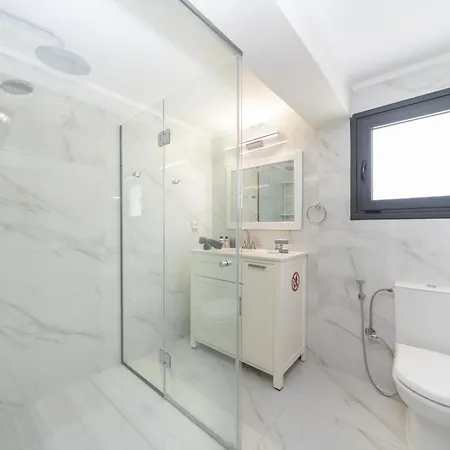 The Grand Stallion Apartment Pesádha