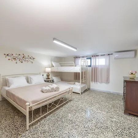 The Grand Stallion Apartment *