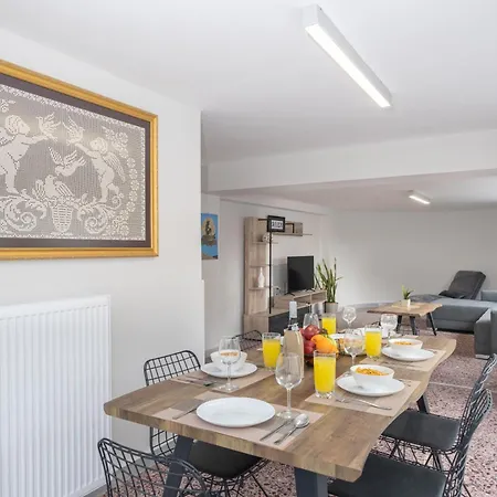 The Grand Stallion Apartment *